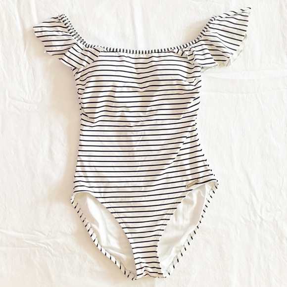 Vince Camino black and white‎ striped off-shoulder one piece swimsuit - Picture 11 of 12